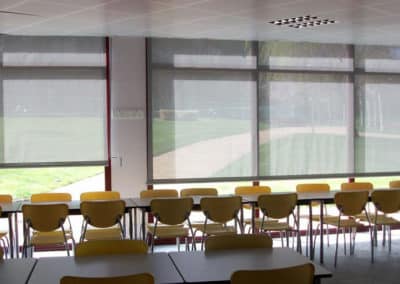 empresa de cortinas enrollables a manivela pamplona lagunak